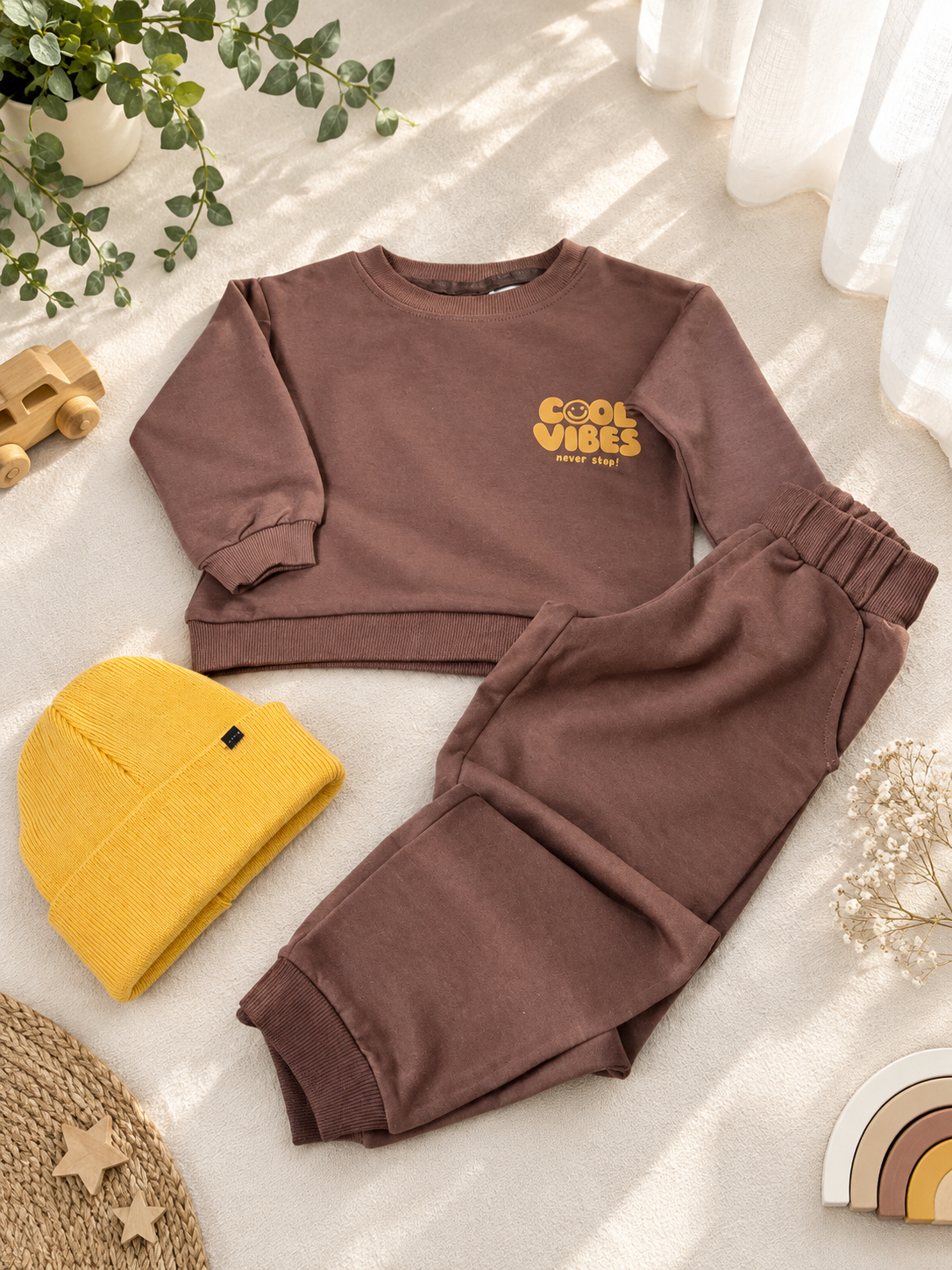 ست بلوز و شلوار بچگانه دورس پنبه‌ای قهوه‌ای طرح Cool Vibes