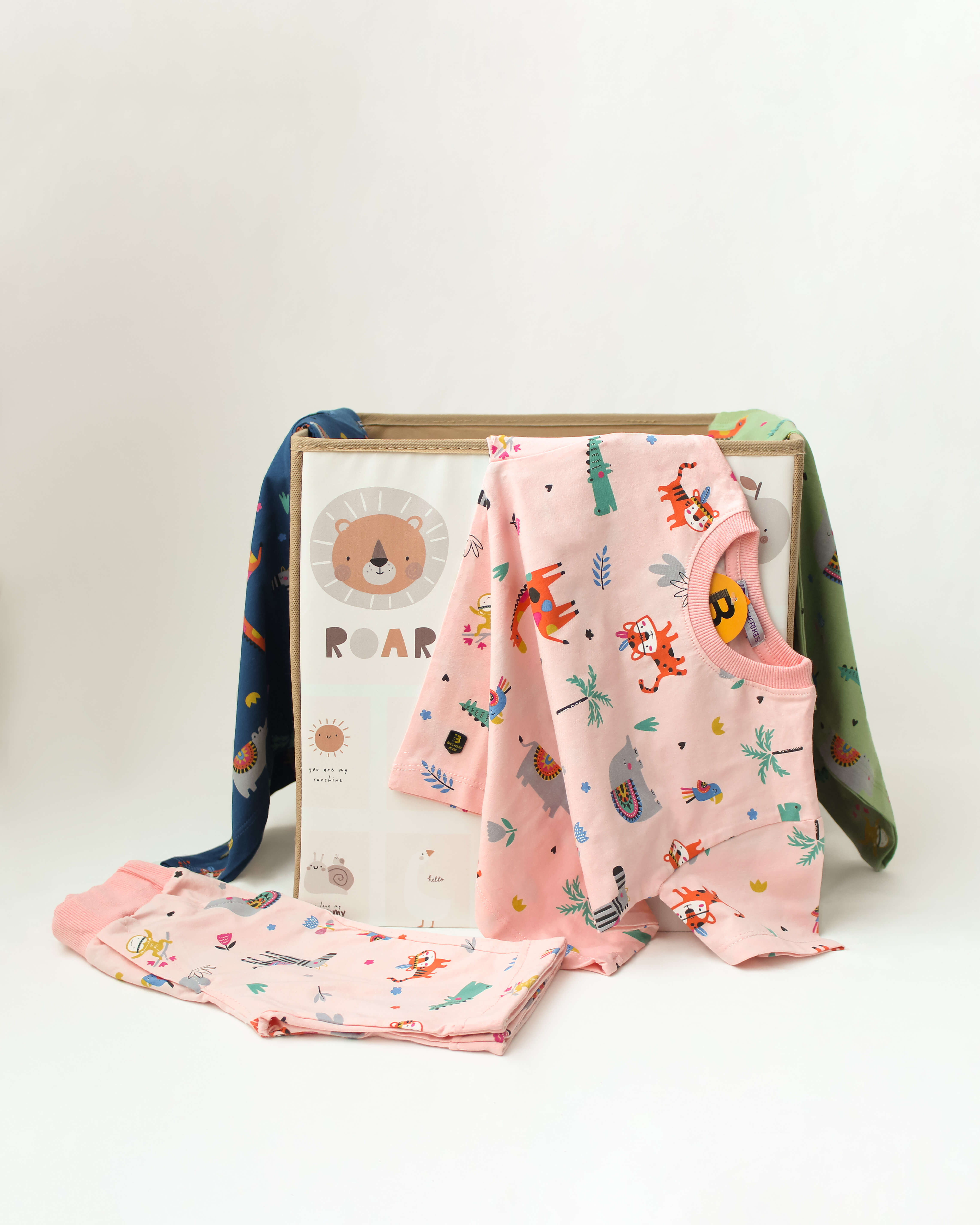 لباس راحتی بچه گانه با طرح حیوانات کارتونی 